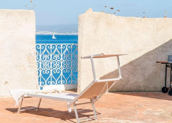 Torre Spagnola Di Capo Galera * フェルティリア