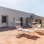 Feriehus Torre Spagnola Di Capo Galera