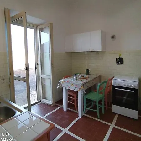 בית נופש Torre Spagnola Di Capo Galera
