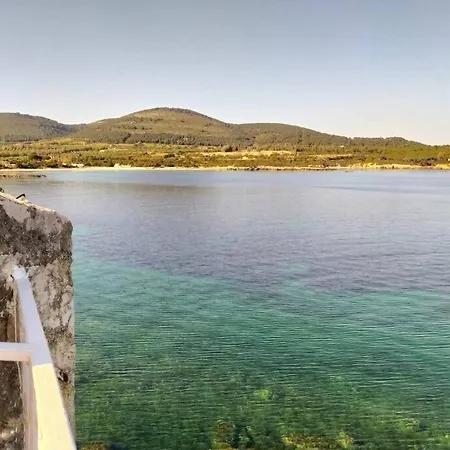 Torre Spagnola Di Capo Galera פרטיליה